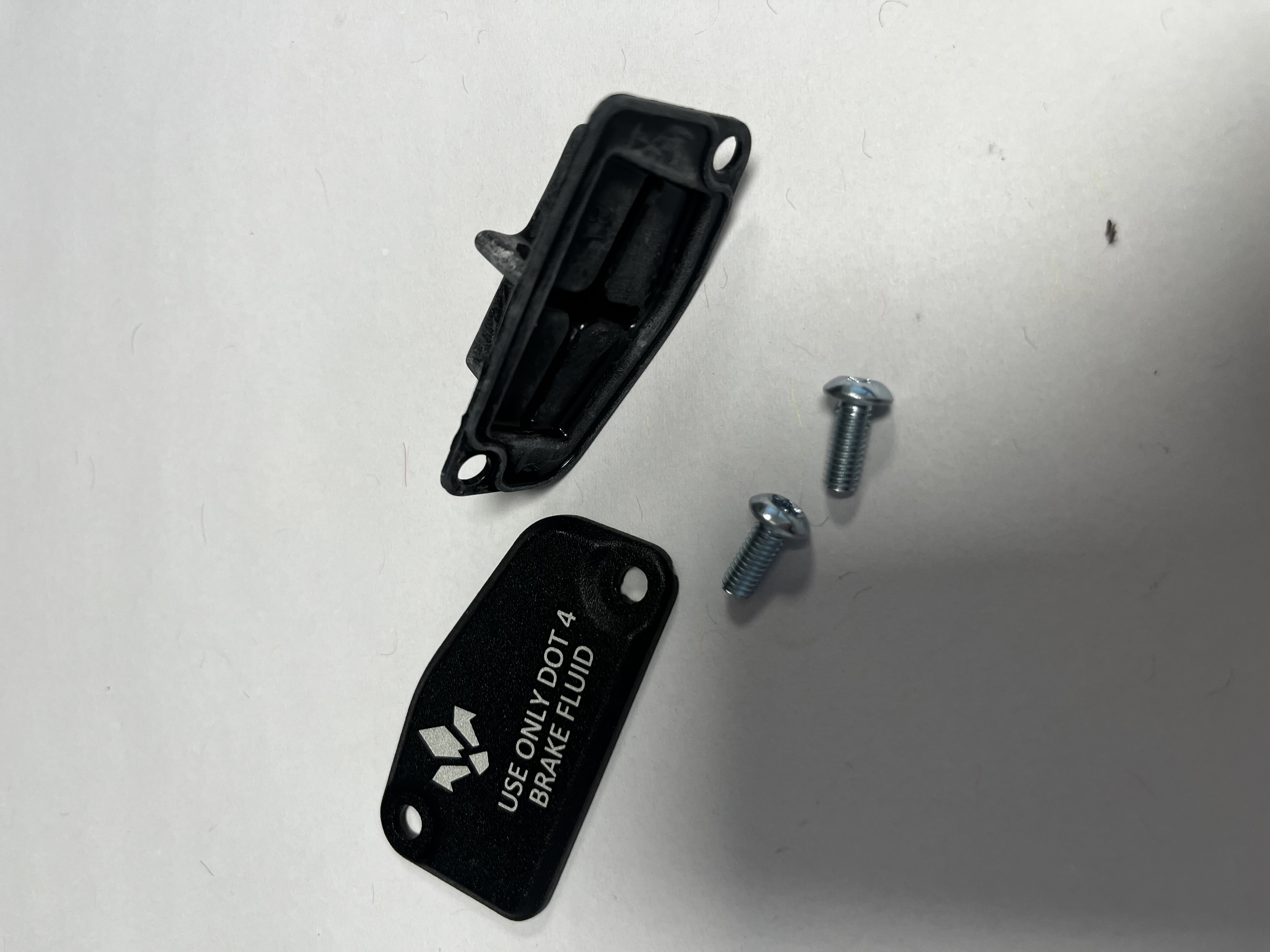 Deckel Bremsflüssigkeitsbehälter links, E-Pocketbike